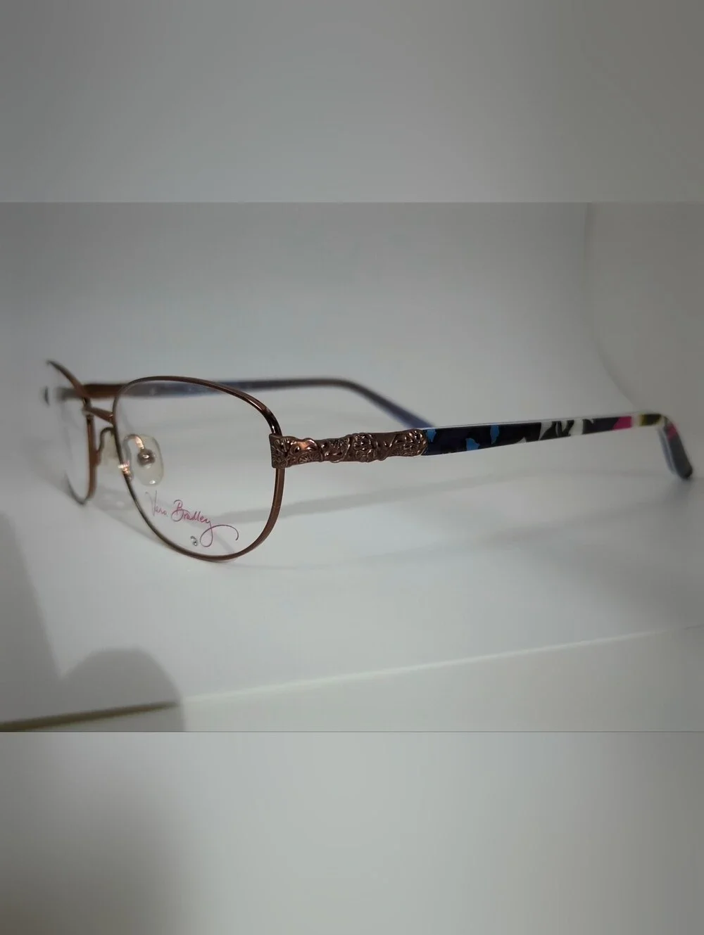 Vera Bradley Penelope. Oval Metal Eyeglasses in African Violet.